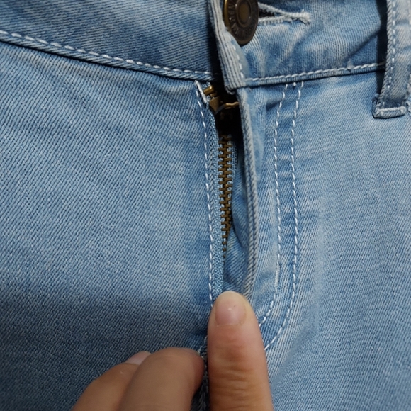 Forever 21 Skinny  Jeans - Picture 2 of 6